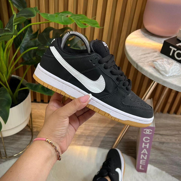 NK SB Dunk Low Pro – Estilo y Agarre Superior 🏆