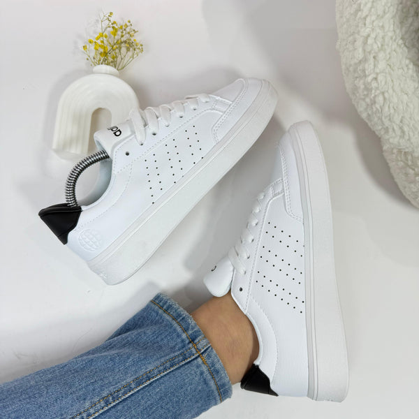 ADDS Advantage Base – Estilo Minimalista y Comodidad Diaria