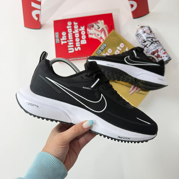 NK Air Zoom Structure 25 – Estabilidad y Velocidad Pro