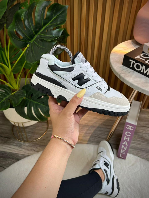 NB 550 Blancas con Detalles Negros 🌟